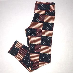 LuLa Roe Tall & Curvy American Flag Leggings 🇺🇸